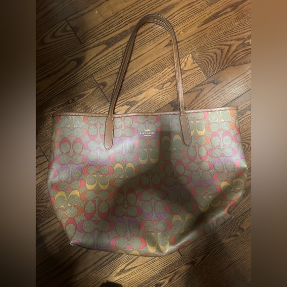 Coach Signature Tote with Multicolor Pattern - Picture 2 of 6